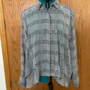 Woman’s tunic black & white check